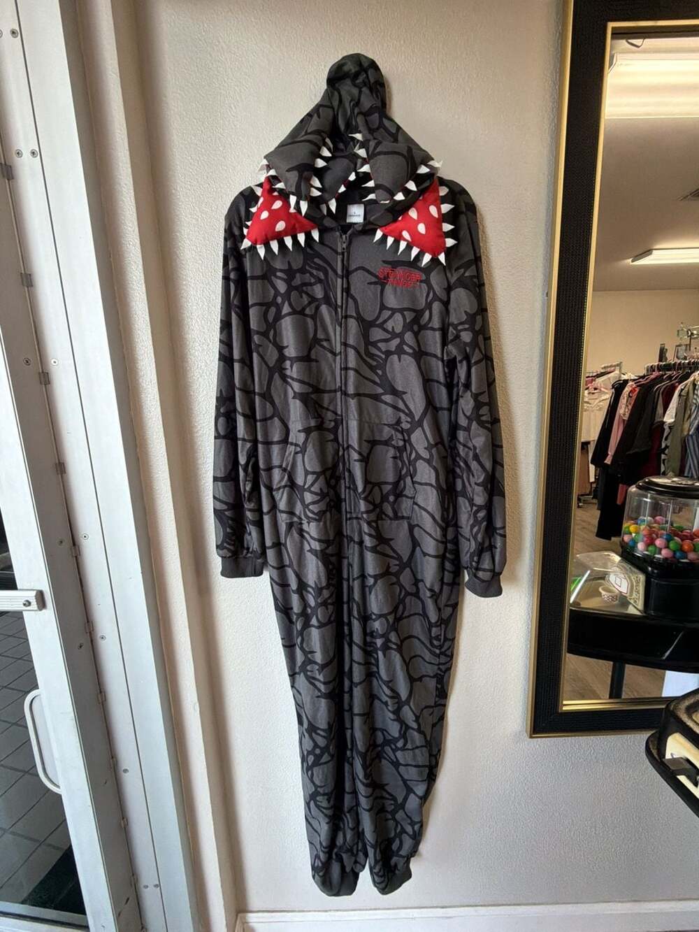 Stranger Things Demogorgon Onesie Size L Fleece Hooded Jumpsuit Costume